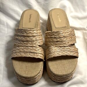 Larroudé

Ash Braided Raffia Flatform Sandals